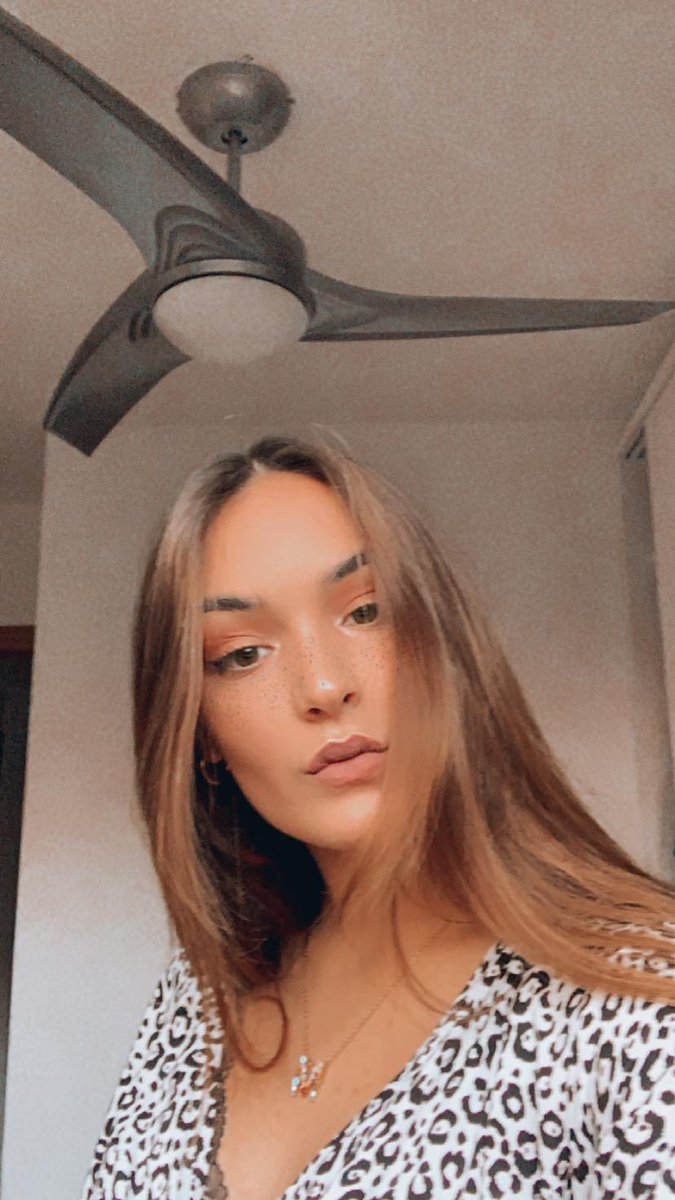 maariajimenez's tweet photo. 🌈🧡🍊🍹🥃🍺☀️🌻✨🧀🌙 https://t.co/WJAoKQaoXk
