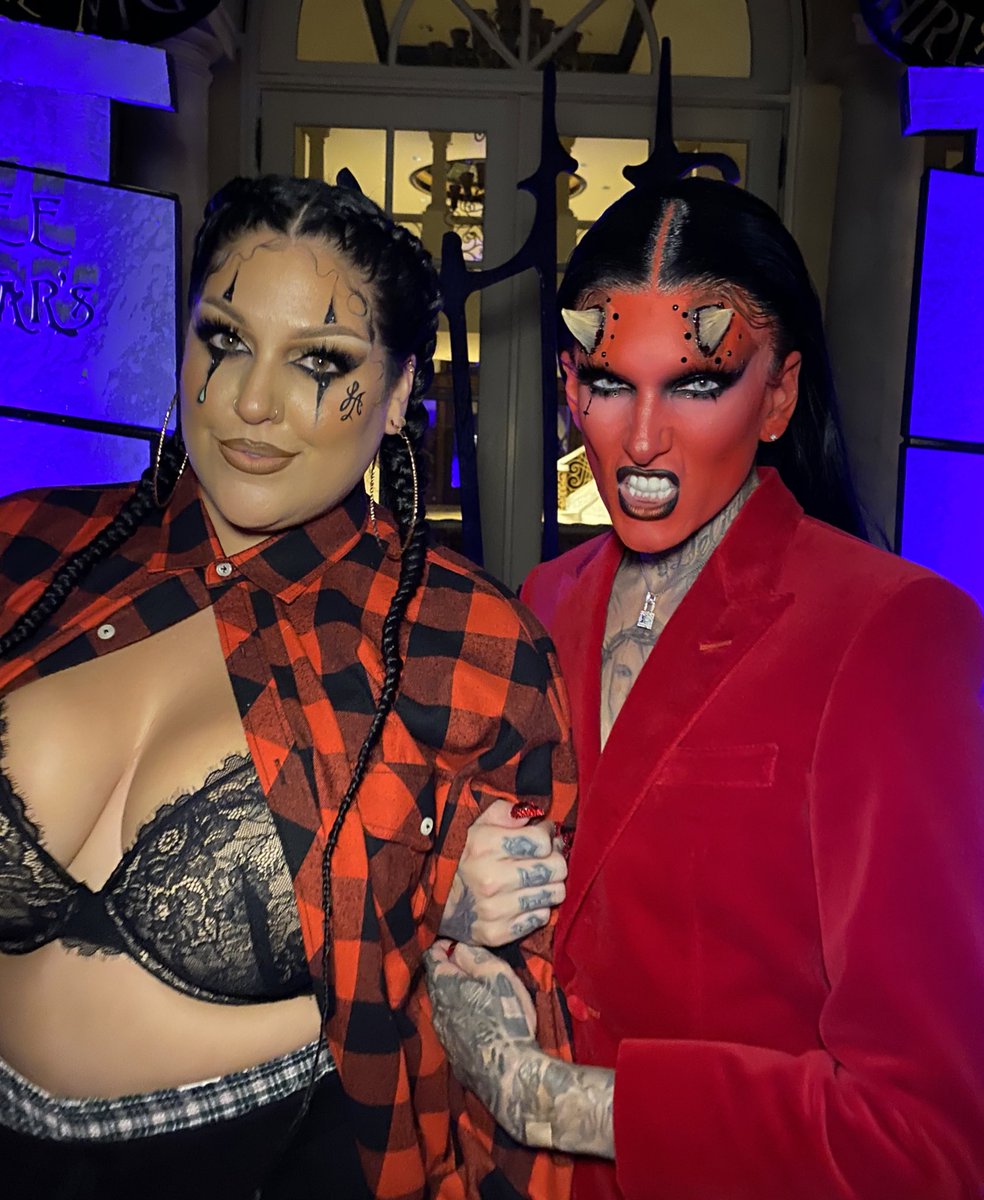 JeffreeStar's tweet photo. The devil is in the details 🔥 Last night was iconic ♥️ #Halloween2020 https://t.co/0NzRdOWN9s
