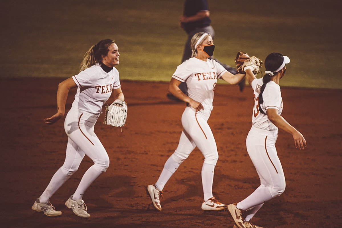 Texas Softball tweet media