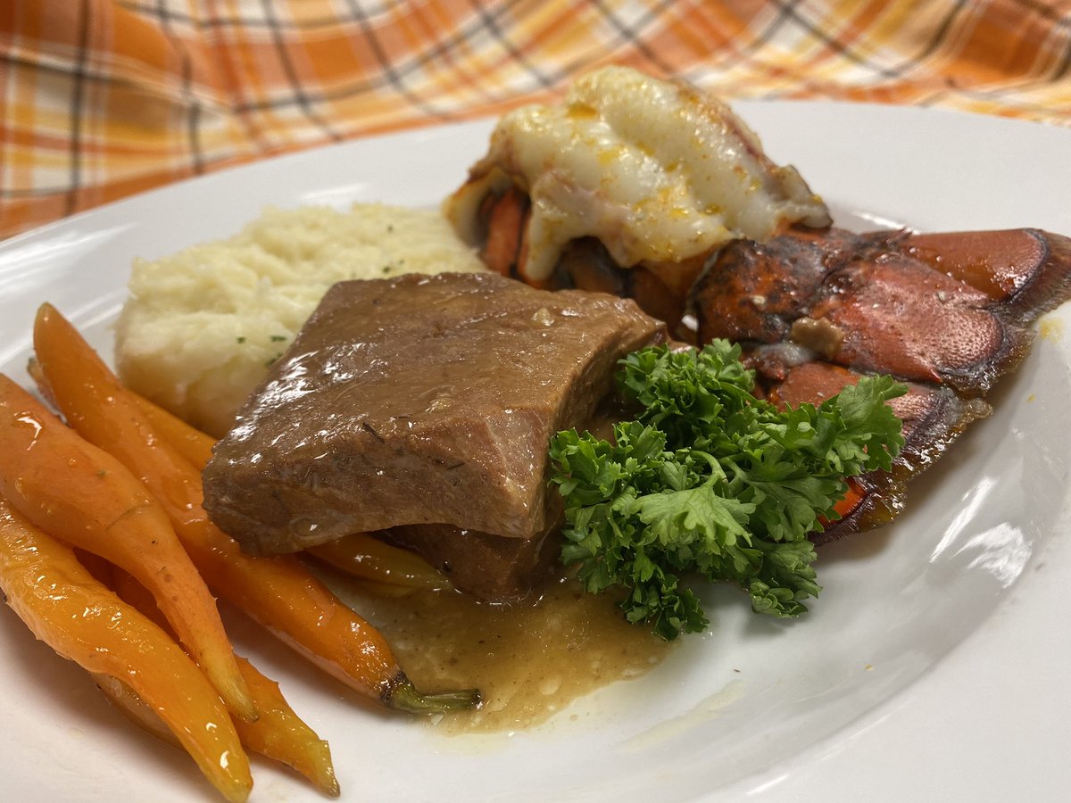 ChefChrisRajner's tweet photo. We pulled out all the stops for lunch today @LakesOfSylvania Tender Beef and Lobster Tails #Delicious @TrilogyLiving #TheTrilogyDifference #TrilogyDifference #LobsterLunch https://t.co/oWgqzorOiz