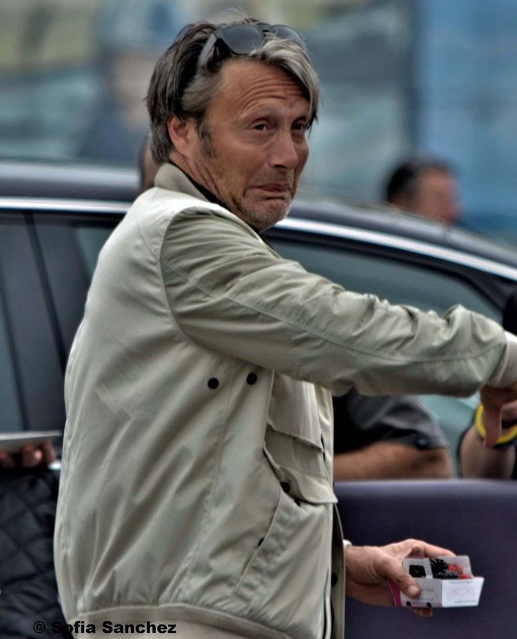 it’s the cute smile for me