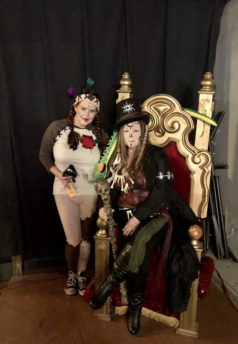 suebjo's tweet photo. Halloween 2020 @ThrowdownJonesX #Halloween #MerchGirlsRock #VoodooQueens https://t.co/6b3e4AxthX