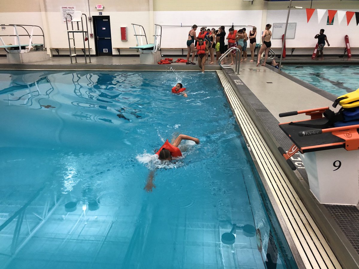 debblunk's tweet photo. 6 th grade went swimming last week and they did a great job ! #washingtonstem https://t.co/nBVUiohary