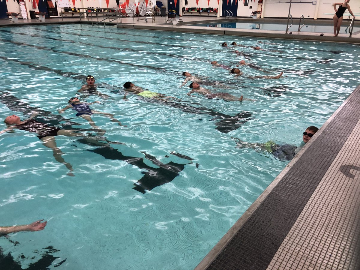 debblunk's tweet photo. 6 th grade went swimming last week and they did a great job ! #washingtonstem https://t.co/nBVUiohary