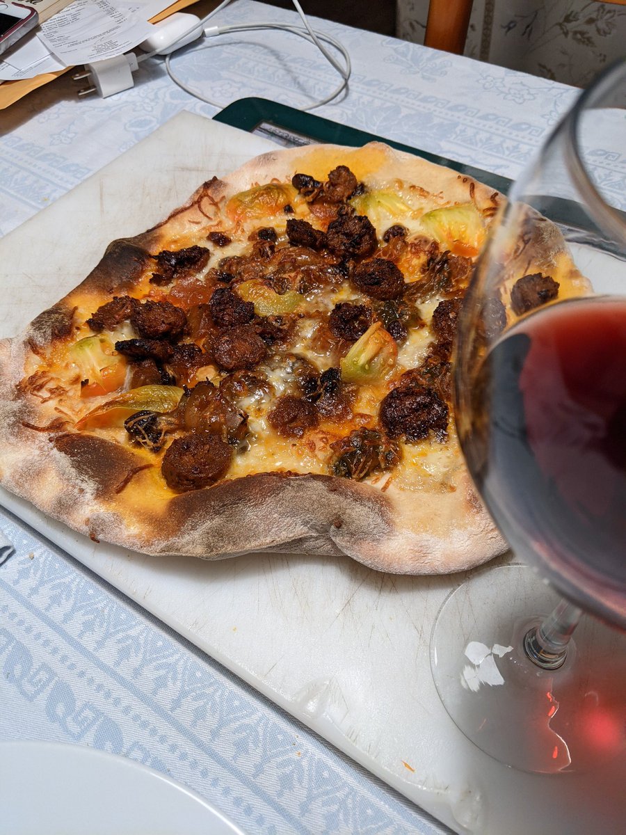 Ok tonight I did 4 sourdough pizzas.P1. Fresh mozz green tomatoes and hot "sausage" over green tomato chutney (homemade)P2. Mushrooms and onions with garlic and swiss chardP3. Margarita (homemade sauce)P4. Mushrooms onions tomato sauce and swiss chard