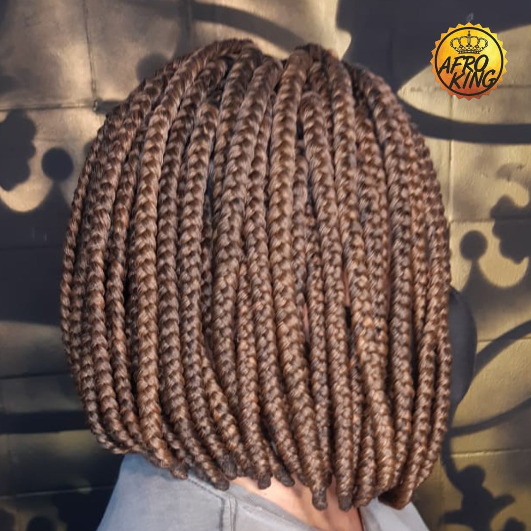 Studio Afro King on X: Box Braids Chanel 😍 @studioafroking Trancista:  @denyhairstyle . . . . . 😍😍 #boxbraidsstyle #boxbraidsbrasil #sorocaba  #bobbraids #goddessbraids #boxbraids #chanel #trançachanel #afrohairstyle  #studioafroking