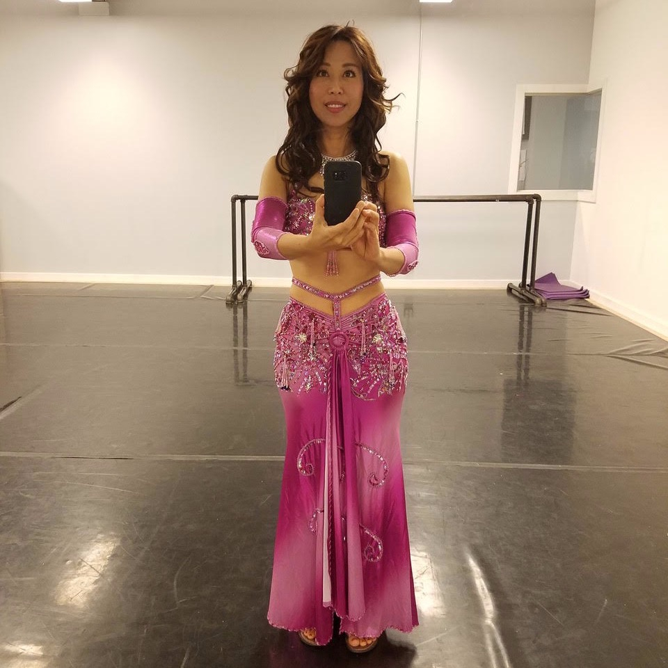 Belly dancing is such a beautiful dance style.

#bellydancing #bellydancer #dancer #danceclass