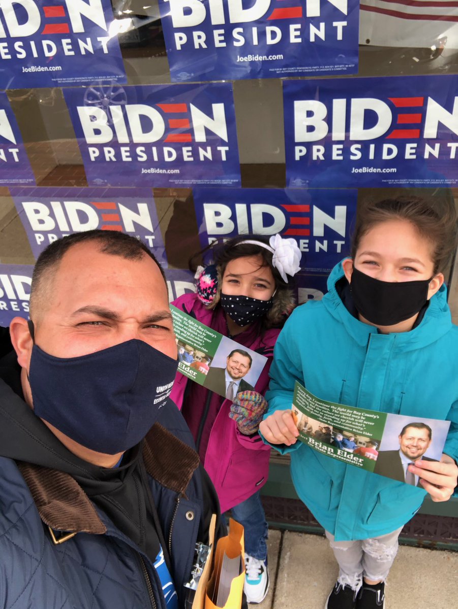 battleground_ua's tweet photo. Our very own Brother Jeremy Garza and UA Local 333 members hit the pavement this weekend for some socially-distanced canvassing for @GaryPeters and @JoeBiden, two champions for @UAPipeTrades jobs and fair wages! #UAVotes https://t.co/fj8zxKg9io