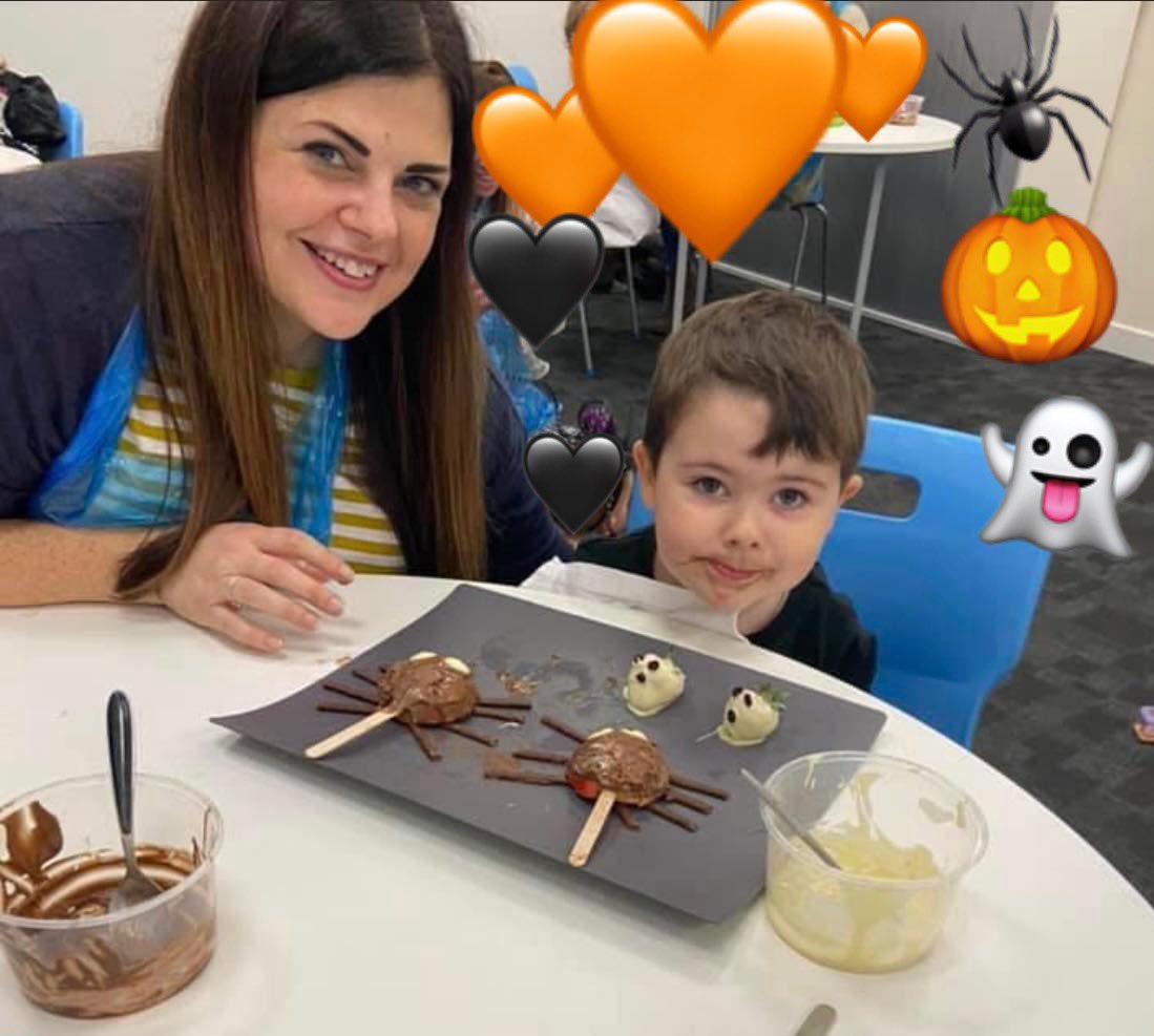 itsonlyDeeDee's tweet photo. @wlkirkhill_elc Aidan had some Halloween fun making spooky apple spiders and scary strawberry ghosts! 👻🕷🧡 https://t.co/gIo2FbcwIE