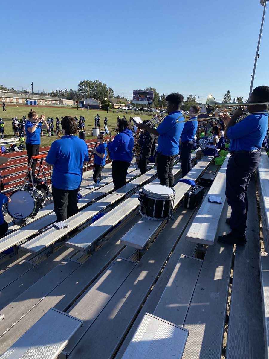 rlh1116's tweet photo. An ordinary Sunday afternoon turned extraordinary! #SwampOwlPride @pattyglaser https://t.co/IMXzUw15FH