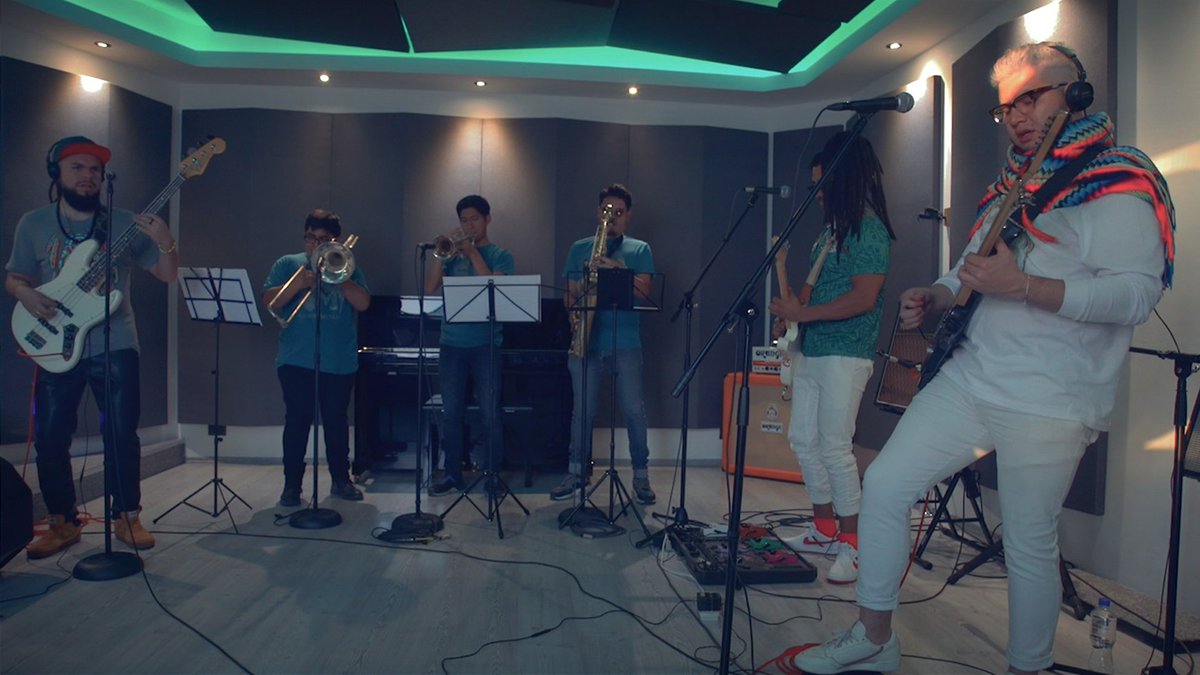 SMictlan's tweet photo. Una batalla tuvo que librar y la serpiente apenas pudo escapar ! 

.
.
.

#elorigendelavida #senderomictlan #livesession #liveatbuenaonda #Musica #DiaDeMuertos #Estreno #release https://t.co/L5jsy2o5Nk