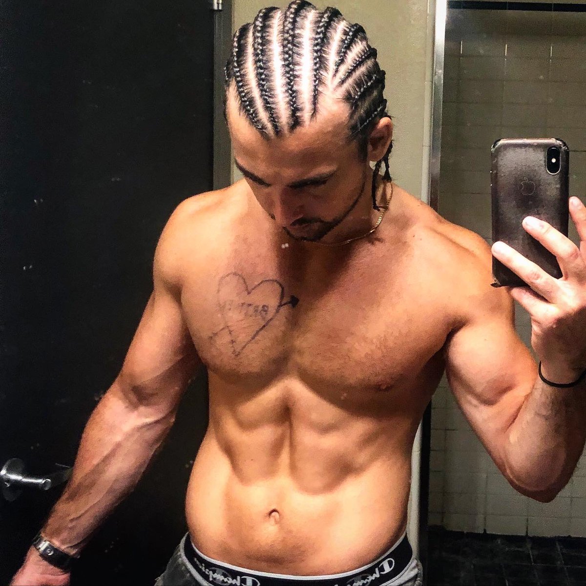 Channeling my inner #JamesFranco and #KevinFederline 😜 #halloween #springbreakers #freebritney #kfed <a href="/kevinfederline/">Kevin Federline</a> <a href="/springbreakers/">SPRING BREAKERS</a>