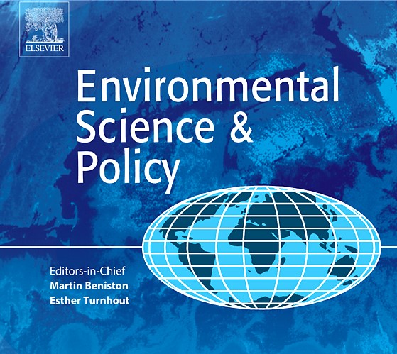Our Special Issue on  #UrbanEcosystemServices and  #EnvironmentalJustice" is finally fully published!Highlights of the 11 SI papers (+editorial) in this  #ThreadEdited together with  @JLangemeyer Edyta Łaszkiewicz & Nadja Kabisch  @bcnuej  @ICTA_UAB  @unilodz  @GreenEquityLab
