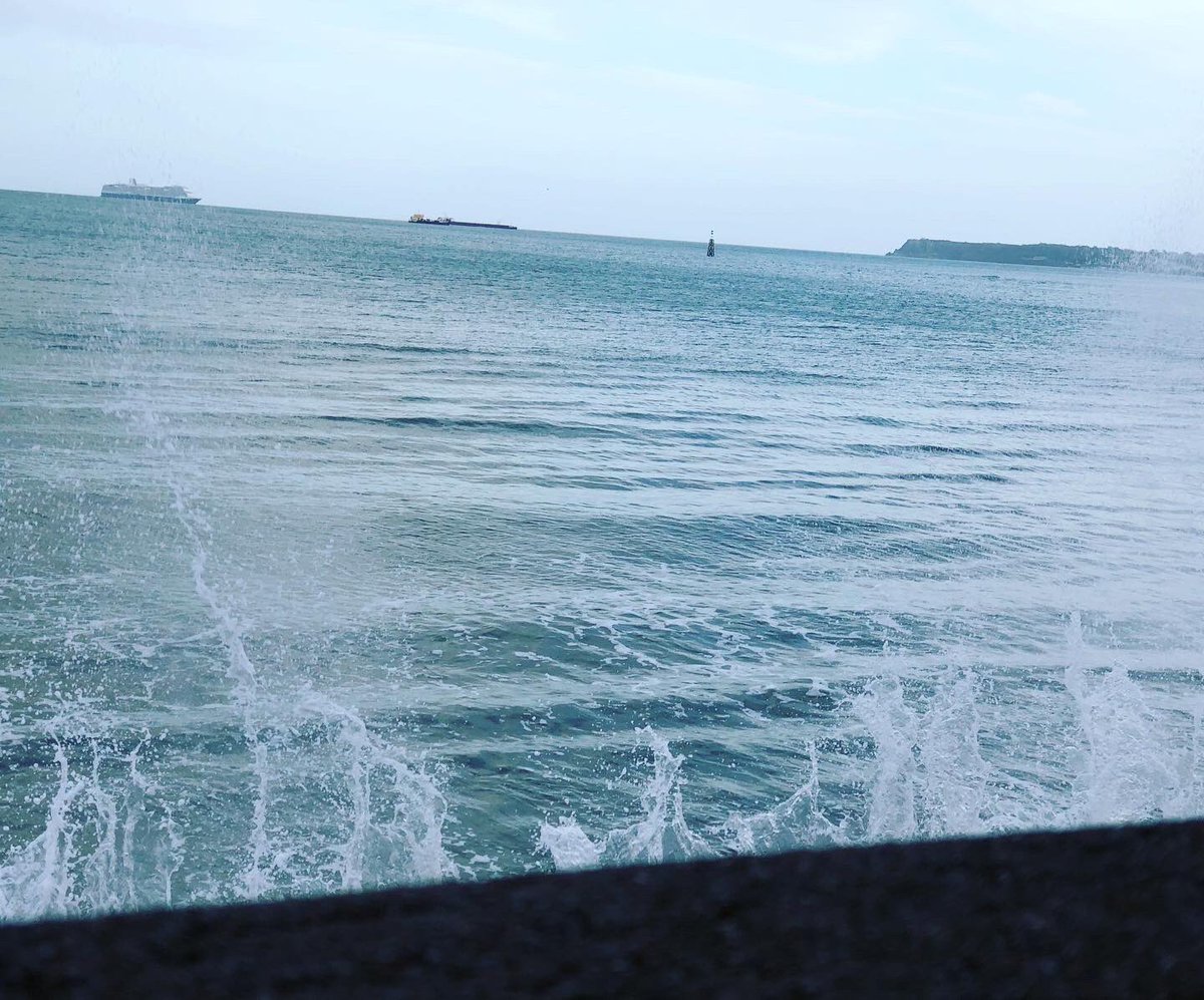 sarahjayne_80's tweet photo. Paignton #waves #stormy https://t.co/ntIoqXw9w3