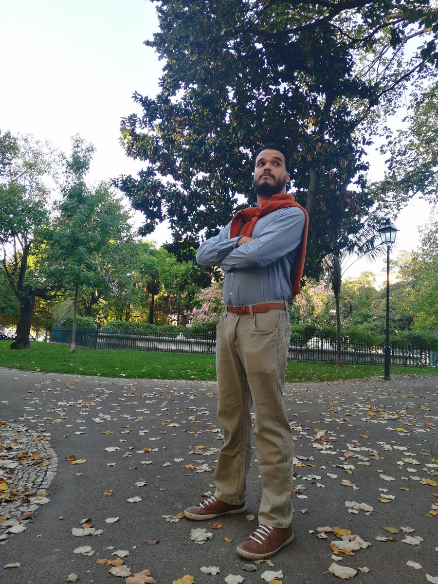 CelfoCarlos's tweet photo. Decidi ser para Halloween a coisa que mais medo dá: um homem hetero privilegiado #notallmen #manexplaining #unsolicitedopinion #nohomo https://t.co/IMD0bzkjVN
