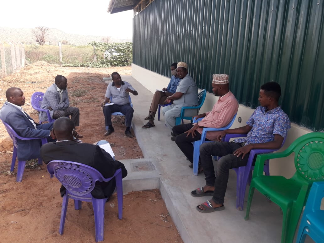 lmskenya's tweet photo. In @MarsabitGov LMS linked Kandere Farmers Cooperatives & Hame Ardha Farmers cooperative to LMS Grantee Moyale Animal Feeds to supply maize🌽, sorghum & Soya as raw materials to the factory.This guarantees over 300 farmers in the co-ops a market for their crops. cc @USAIDKenya https://t.co/xjbB1isRL9