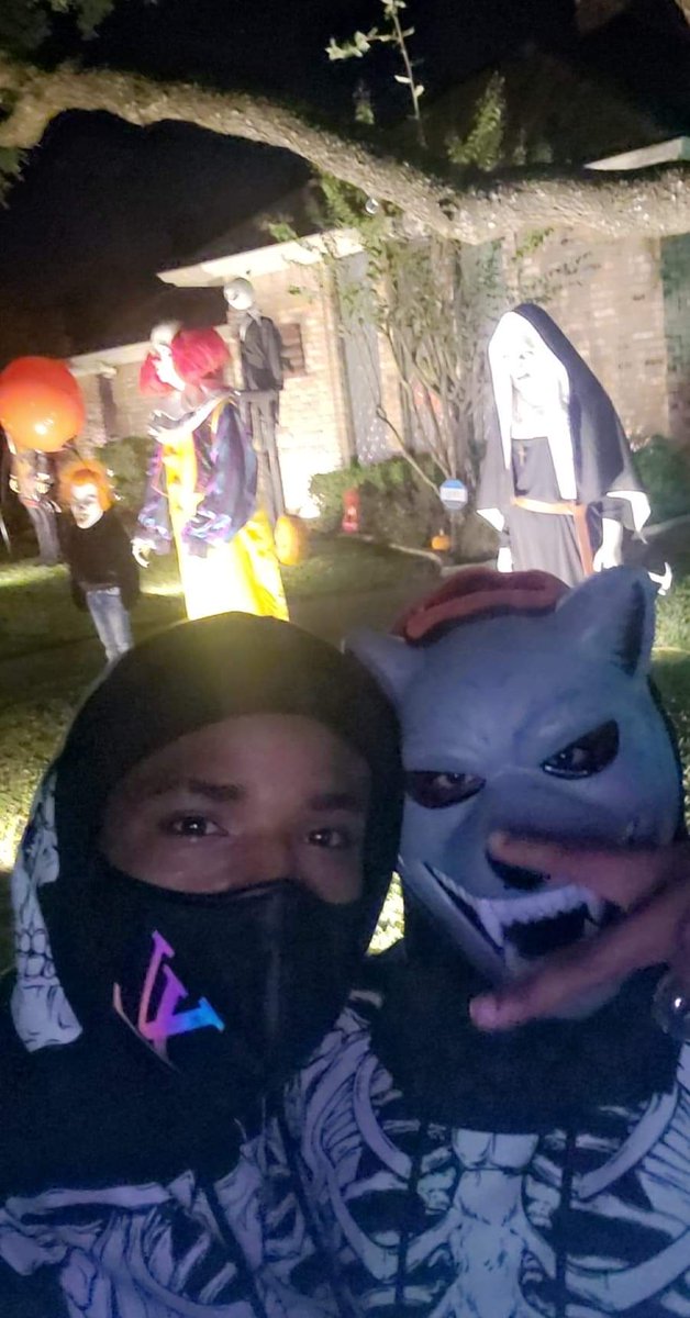 ThisIsSoUsInc's tweet photo. 💪🏾🎃 #Halloween2020
👑💯‼Skele-Twink$🤑 
@ #NightmareOnHanover https://t.co/PkMPf4pRhc