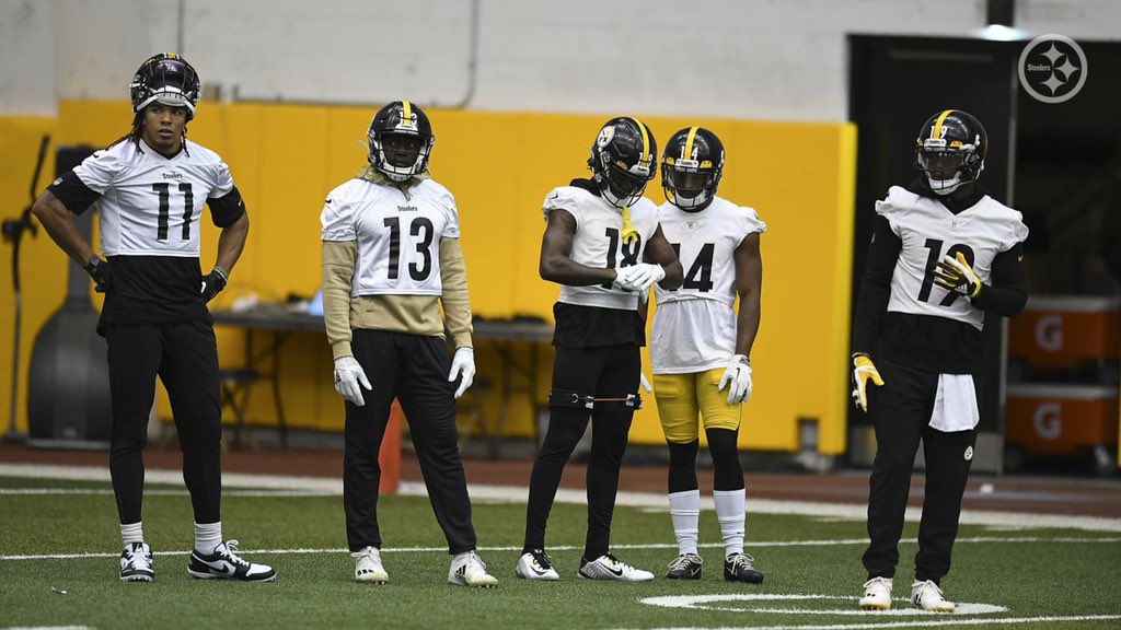 meloTFG's tweet photo. What’s crazy is they all under 24👀 they ain’t even hit they prime yet that’s whats scary #Steelers https://t.co/9jbZuhDqab