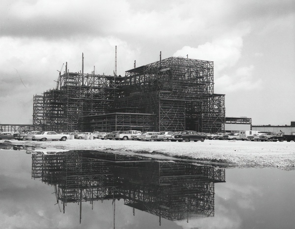In 1964 the skeleton of the VAB began to grow. It took around 60,000 tons & 45,000 pieces of steel to build this skeleton. Not to forget that it took around 1,000,000 bolts to secure the structure.