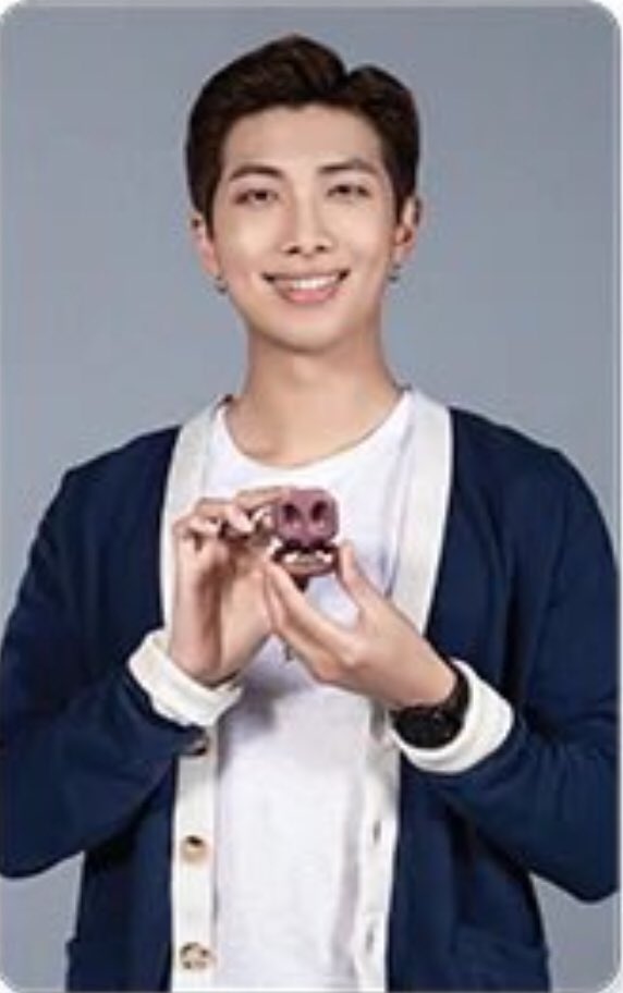 RMPICS_twt's tweet photo. I'm voting for BTS for Favorite Social Artist at the #AMAs @BTS_twt 

Yes, I do 🥰 https://t.co/G2Olx9exgD