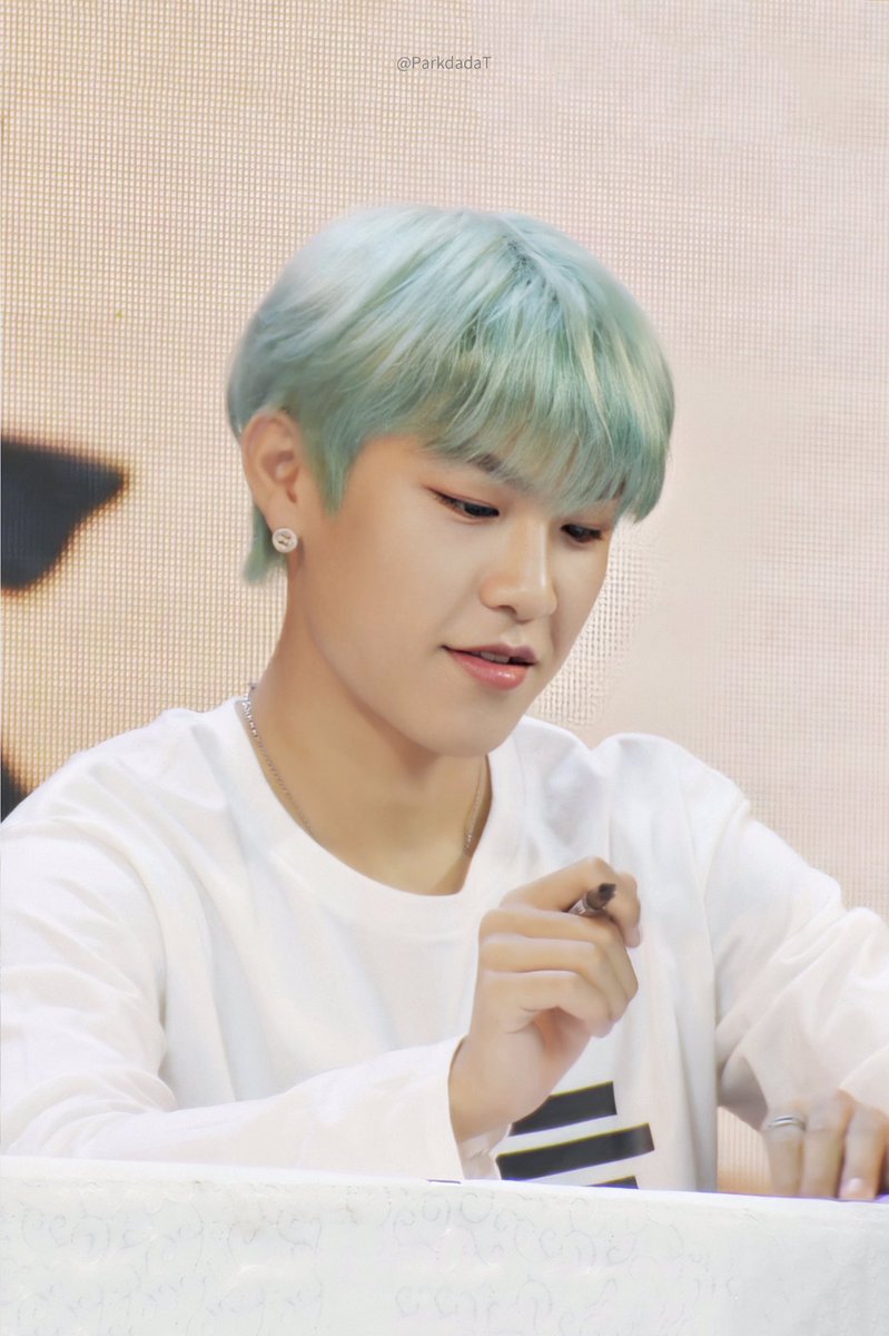 ParkdadaT's tweet photo. 행복하세요~

#박우진
#행복한_투투_우진데이
#FOREVER_WOOJIN https://t.co/7gQjGjYrxO