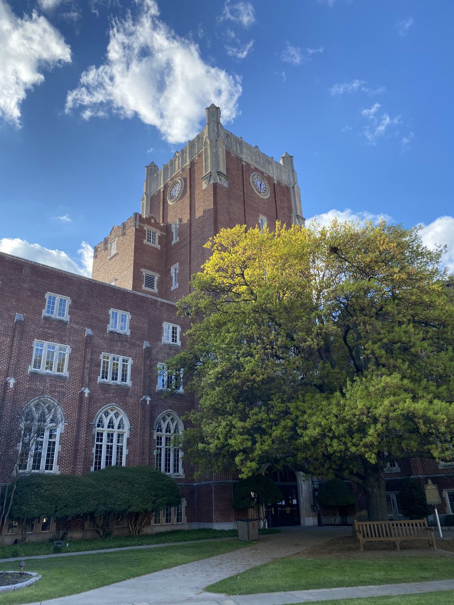 UPBou's tweet image. I ain’t never seen two pretty best friends, it’s always one of em gotta be ugly 👀