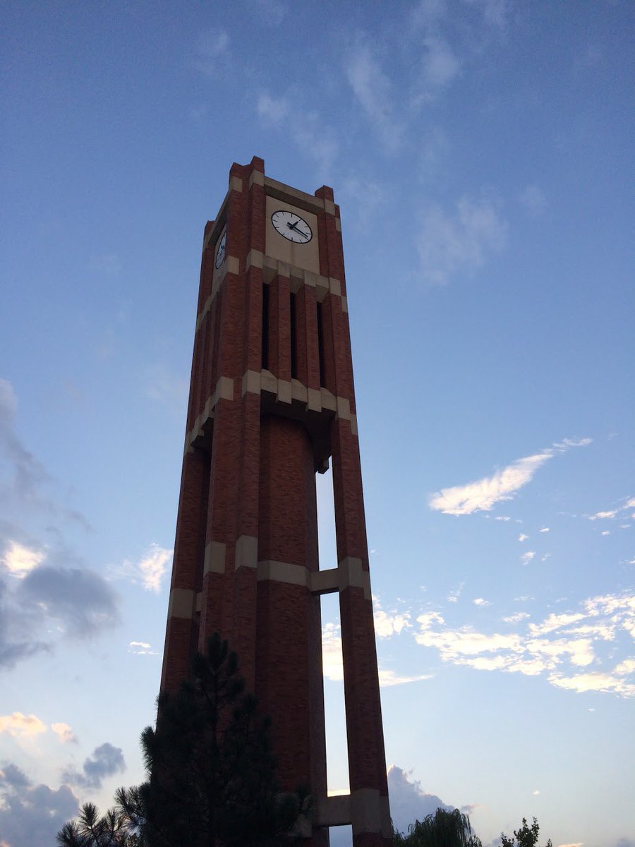 UPBou's tweet image. I ain’t never seen two pretty best friends, it’s always one of em gotta be ugly 👀