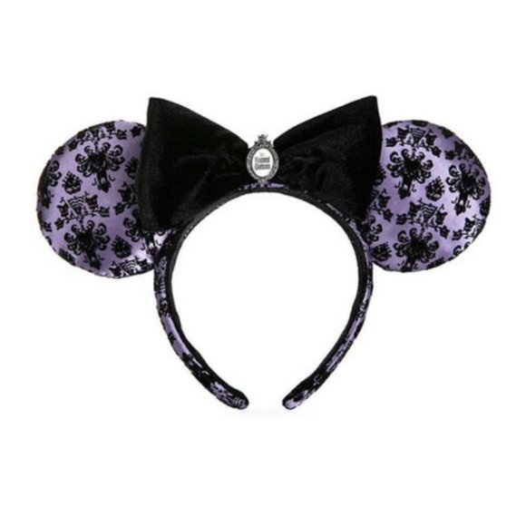 CoastalChic417's tweet photo. So good I had to share! Check out all the items I'm loving on @Poshmarkapp #poshmark #fashion #style #shopmycloset #disney #notaffiliatedwithdisney: https://t.co/oEs9bt6Fr1 https://t.co/fSpQRostHn