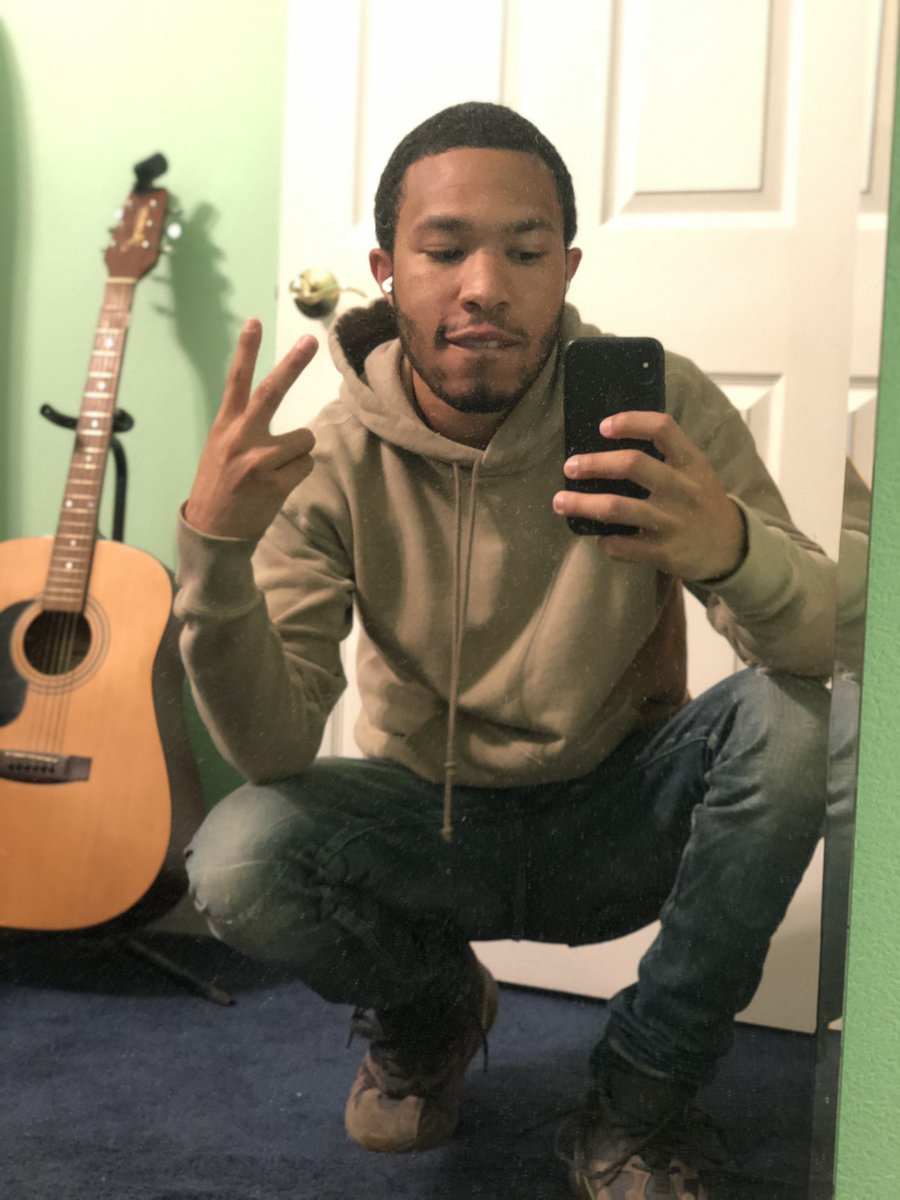 Glenn Hall (@lilglenn_) on Twitter photo  Glenn Hall (@lilglenn_) on Twitter photo