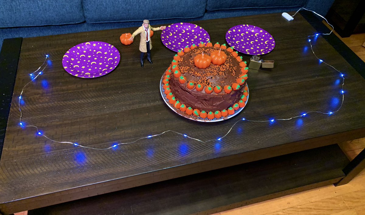 MonicaDenizen's tweet photo. Halloween baking with #Constantine and a puppy helper while watching #JLDApokolipsWar #PerfectHalloween #Halloween2020 #pumpkinchocolatecake https://t.co/bQ3Jt9Njma