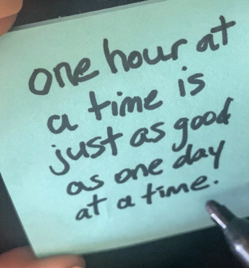 hfunkpalacios's tweet image. One hour at a time is just as good as one day at a time.
#journalnotes #stickynotestomyself #inspirational #tweets #ThinkBIGSundayWithMarsha