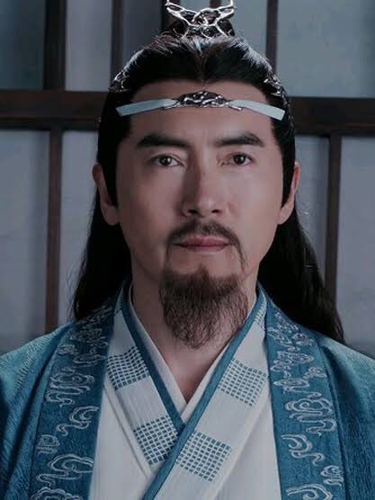 WangXian anti God, president of passing out Lan Qiren. His life is plain tragic, no cap, no explanations needed. His gay nephew is on his neck.