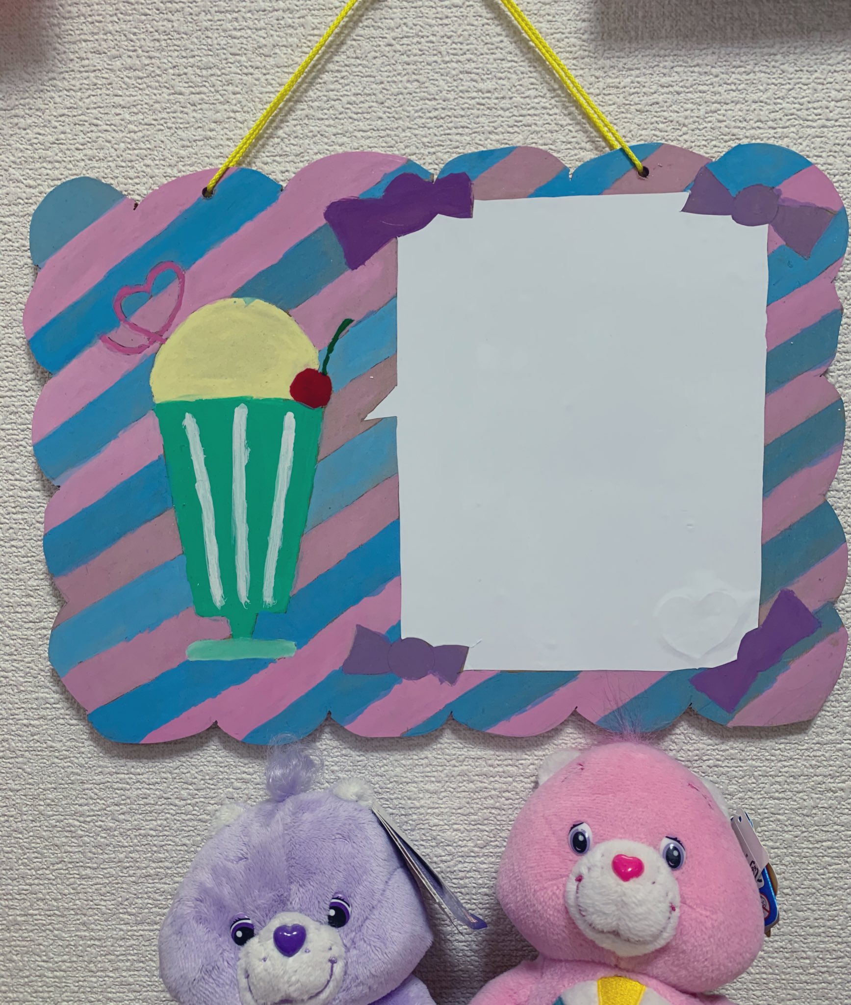 تويتر クリームソーダ على تويتر 次女が小学校の図工で作った ホワイトボード伝言板 今日持って帰ってきました ファンシーで 可愛い さすが 私と好みが似てるな T Co 5ydlyhm9tu