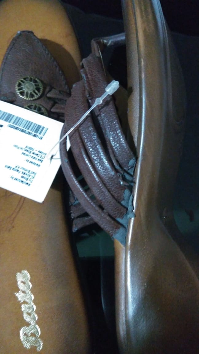 gkr92's tweet photo. @BATA_India Recieved damaged product for an order placed through bata website.
Further, when we tried to return, the item is listed as "can't be returned/cancelled /exchanged", but this never came up while placing the order. Is this your new way of selling off damaged products? https://t.co/3BlIY9C0wv
