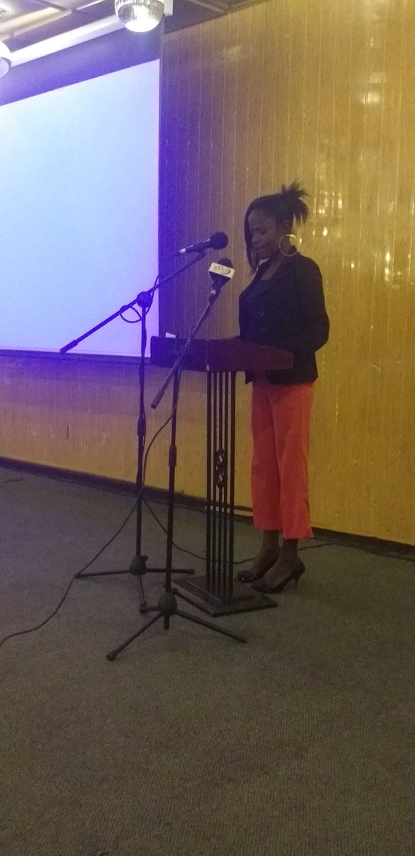 Chairperson of the Parlimentary Portfolio Committe on Media,Information and Broadcasting Services Honorable Sipho Ndlovu-Mokone denouncing arrests,intimidation and harassment of journalists.Calls for the prosecution of perpetrators.#MAZStakeholdersMeeting <a href="/MAZ_Zim/">Media Alliance Zim</a> @CdeTseisi