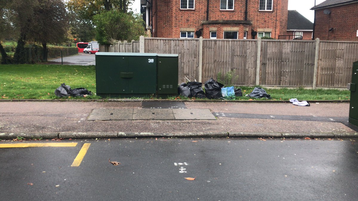 HarryStockman's tweet photo. @yourcroydon looks like a bit of fly tipping on Stroud Green Way. Junction of Stroud Green Way and Stroud Green Gardens. https://t.co/SbpRm3Oyqm