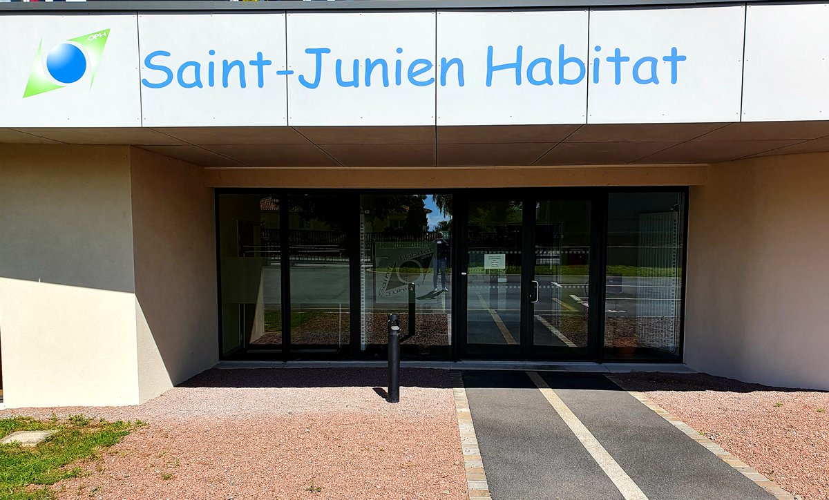 MESURES LIEES AU CONFINEMENT - COVID 19
Jusqu'au 1er décembre 2020, nous invitons l'ensemble de nos locataires et partenaires à privilégier les contacts avec l'office par téléphone 05 55 02 15 16 du lundi au vendredi de 8H à 12H et de 13H à 17H ou par mail : contact@sjhabitat.fr