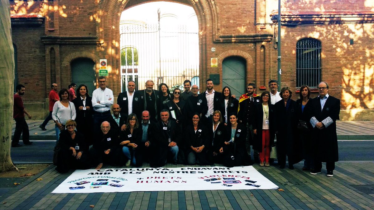 Ahir vam perdre la companya Susana Vicente, advocada lluitadora per la defensa dels drets humans. 

El nostre condol a la seva família i amics. 

No t’oblidarem.