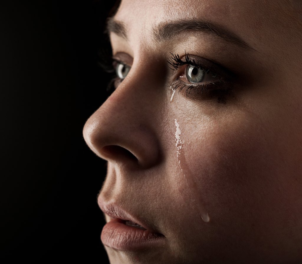 Ao lembrar dos queridos que faleceram a pouco ou muito tempo, como resultado da pandemia ou qualquer outra tragédia, renove a #esperança. Em breve o Senhor eliminará de nosso vocabulário a palavra “adeus” e “enxugará dos olhos toda a lágrima” (Ap 21:4). #Finados #VoltaDeJesus