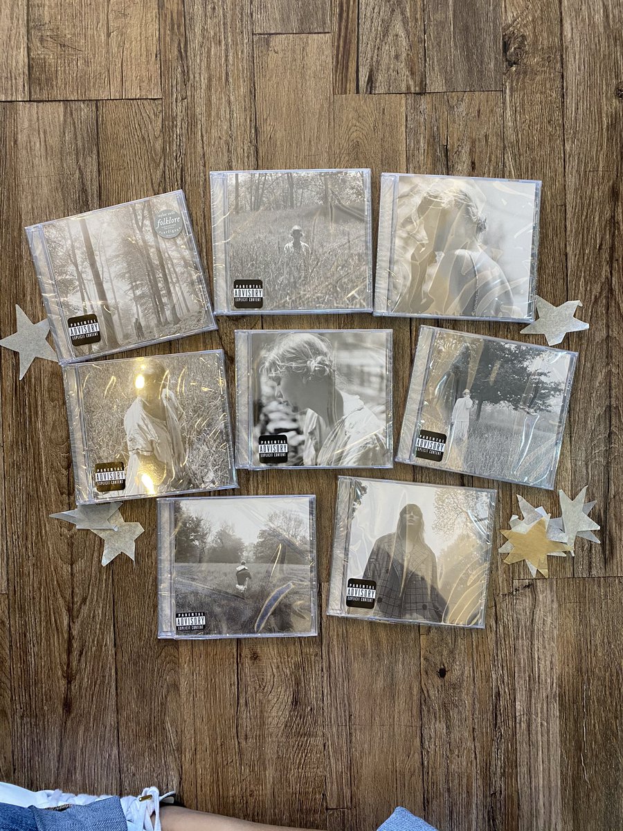 mjmharina's tweet photo. FOLKLORE DELUXE ALBUMS FOR SALE!!! Everything available except meet me in the mall ed! For only Php 1k each!!! Buy all 7 and get a discount!! ๐ฅณ #taylorswiftph #tsph https://t.co/byTCd1Noab