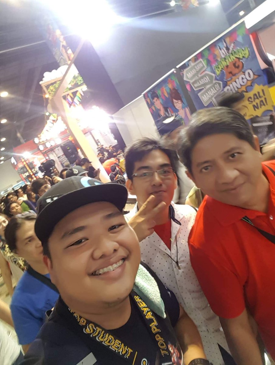 nuntanier's tweet photo. #esgs2018 nung wala pang problema sa buhay. https://t.co/3D5x87ncNh