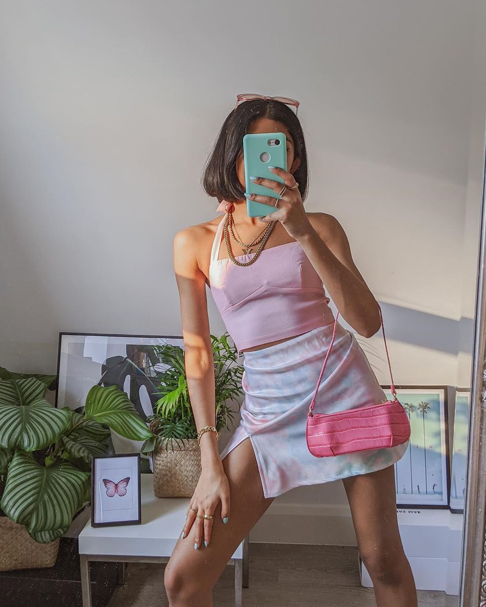 Hello Molly tweet media