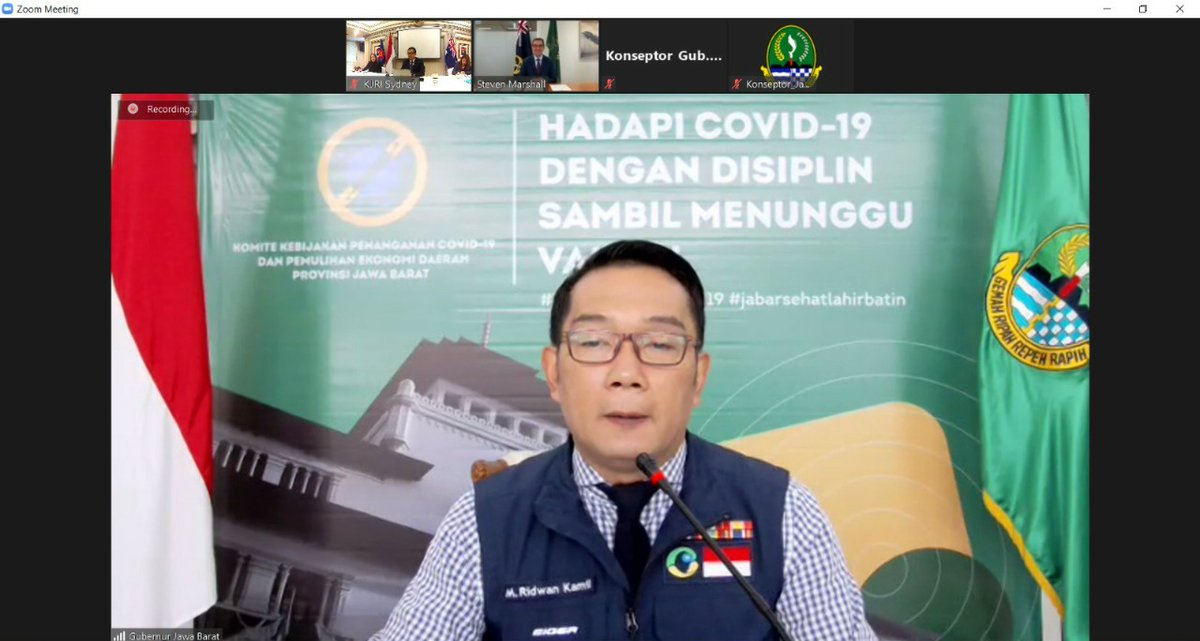 IndonesiaInSyd's tweet photo. Governor of West Java Ridwan Kamil and Premier South Australia The Hon. Steven Marshall conducted a virtual courtesy call to discuss the continuation of sister province-state cooperation between Jawa Barat and South Australia. 

#SisterState #SisterProvince https://t.co/ZmsStqSvMg