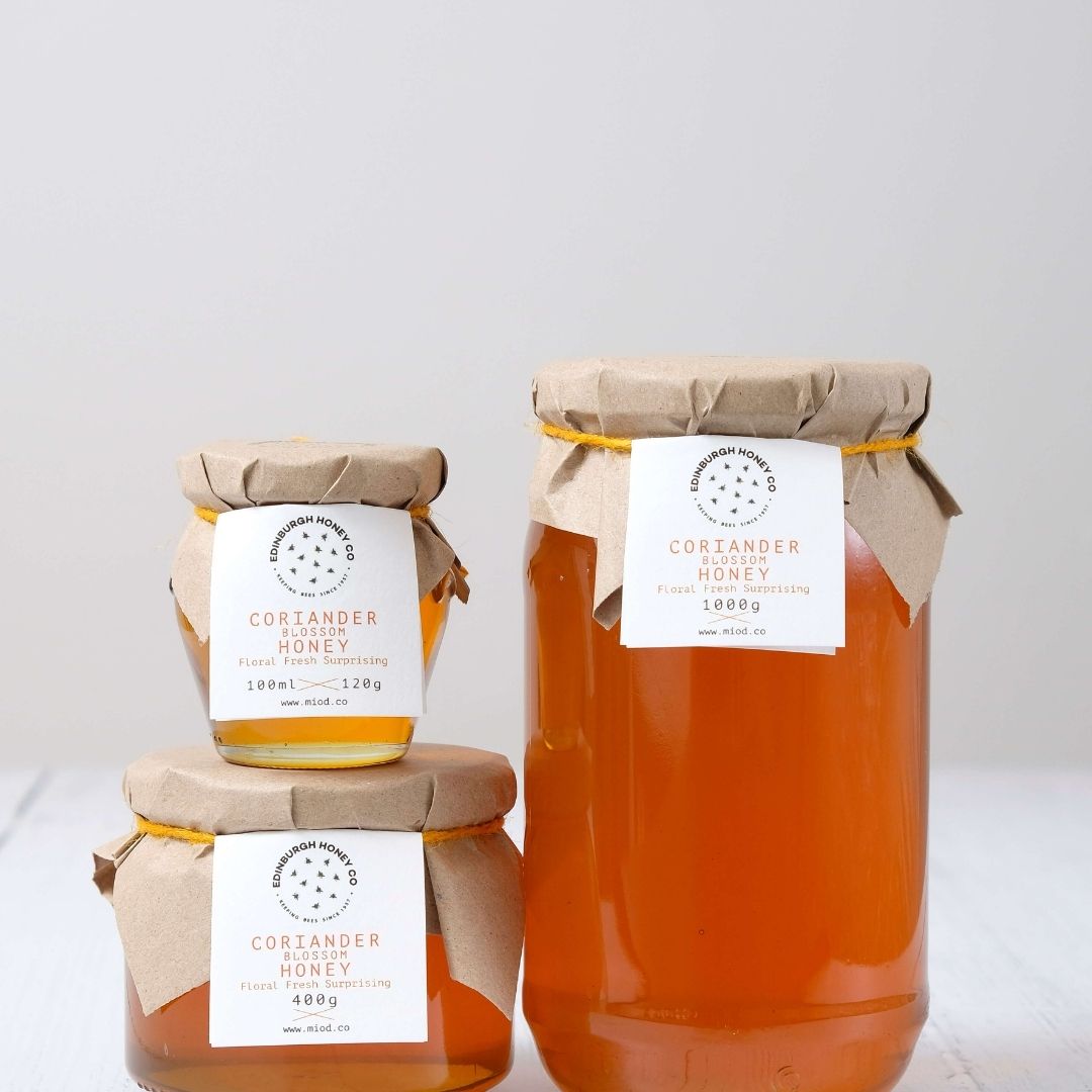 LifeByEquipe's tweet image. 🐝A few facts about Coriander Honey
ow.ly/itCf50C6Wt6
1. Very rare honey only produced every five/six years
2. Golden amber colour &amp;amp; mild aroma
3. Good in herbal teas, cakes, cookies, dessert toppings + salads with its tart flavour
4. Benefits for digestion &amp;amp; gut health