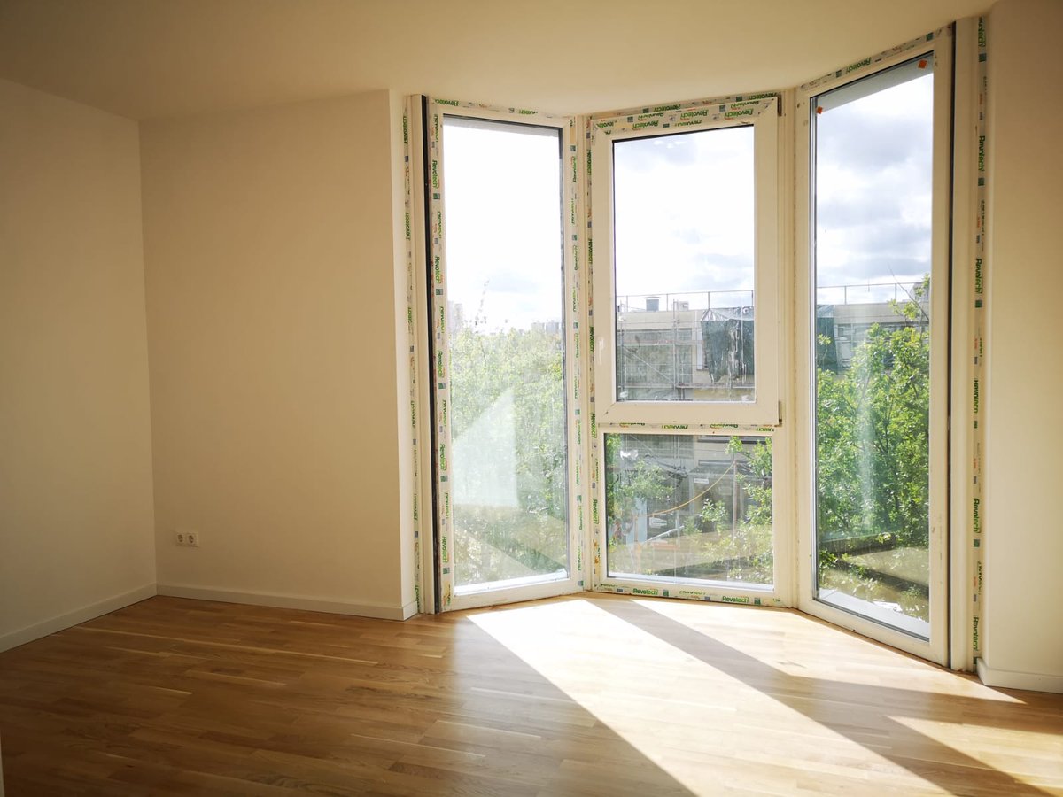Urban_Ground_'s tweet photo. Beautiful and spacious two room apartment in a new residential building with a great layout - the perfect place to simply be at home and relax!

More details &amp; to book online: https://t.co/EYGVtidkg3

#apartments #rent #furnishedrentals #berlin https://t.co/mU2a21VI3F