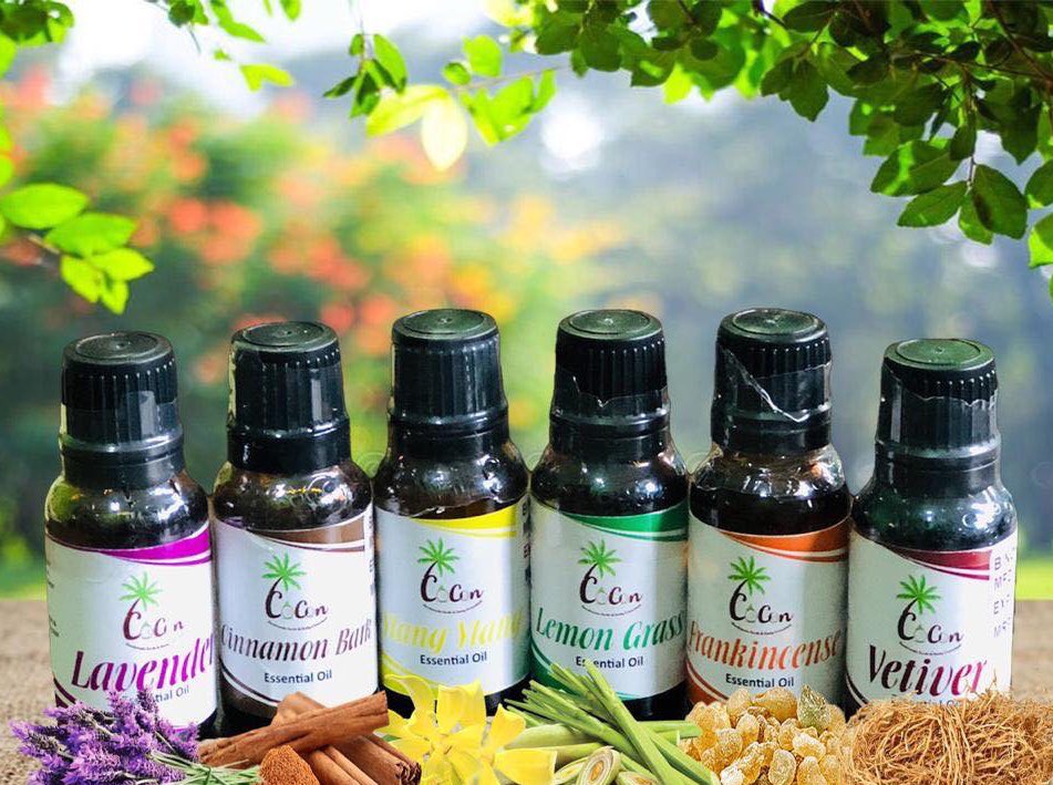 Coconswirl1's tweet photo. Essential oils 
Lavender, Lemon grass, Cedarwood, Vetiver, Jasmine, Ylang Ylang, Cinnamon bark, Peppermint, Tea tree, Frankincense, Rosemary, Sandalwood,cinnamon leaf, Eucalyptus, Ginger, Clove bud, Spearmint, Citronella  
call for orders 076699029
#essantialoils #skincare https://t.co/jDGtojho75