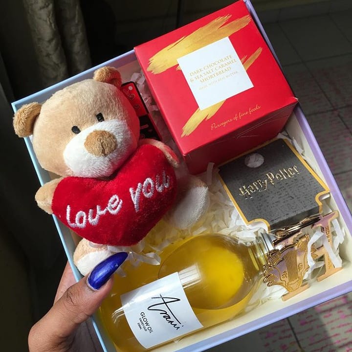 LizSurprises's tweet photo. Worried about what to gift your loved ones for their birthday, anniversary, milestone achieved or just because?⁣

Worry no more! We got you covered! We help you curate unique and thoughtful gift items  to show your loved ones how much you love and care about them😍 ⁣ https://t.co/tuYmtyJDCt