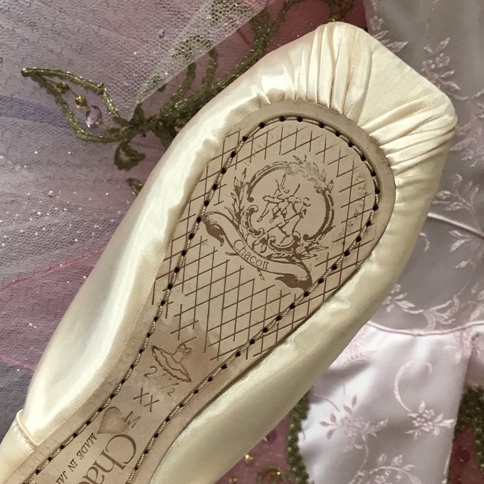 チャコット心斎橋店のtwitterイラスト検索結果