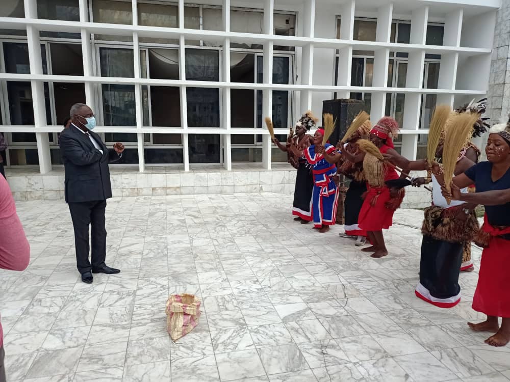 Musée Galerie du Bassin du Congo tweet media