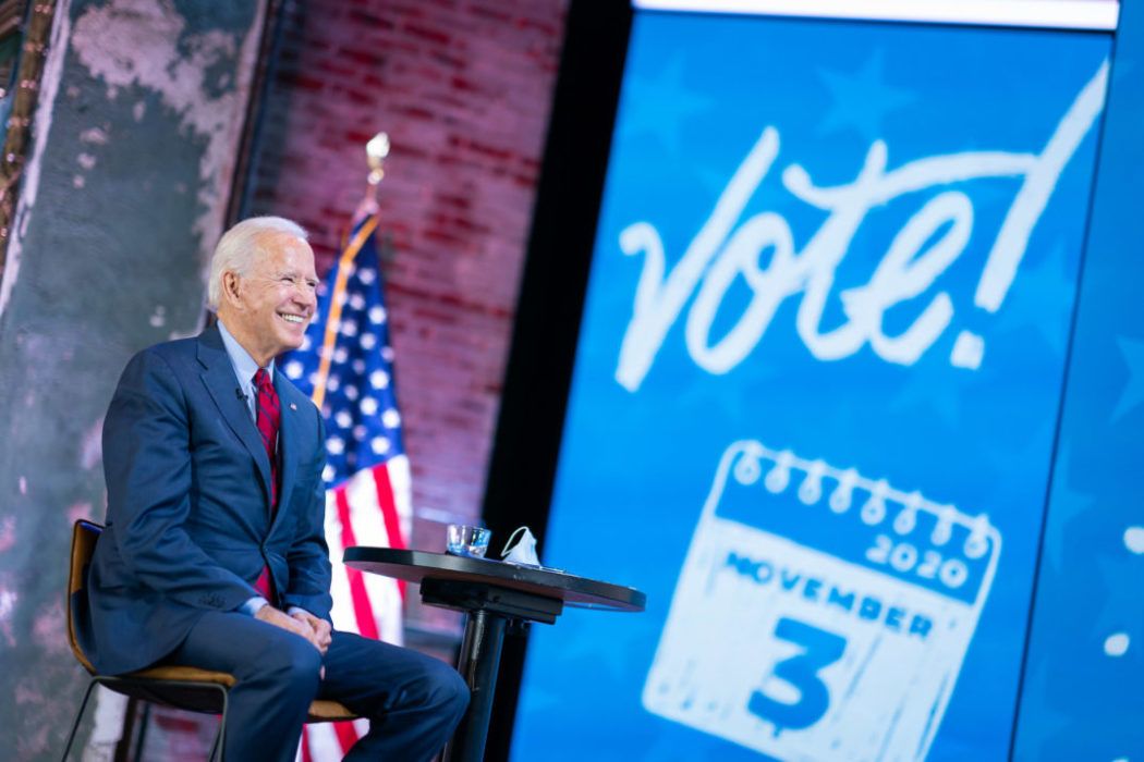 DAGEN FØR DAGEN! Ny episode av "2020", med siste nytt og lytterspørsmål. Med <a href="/VarinAlme/">Vårin Alme</a>, <a href="/sigridrg/">Sigrid Rege Gårdsvoll</a>, <a href="/HenrikHeldahl/">Henrik Heldahl</a>, <a href="/ghostgoldwater/">Jon Henrik Gilhuus</a> og <a href="/AreFlaten/">Are Tågvold Flaten</a> ampol.no/2JkicEO